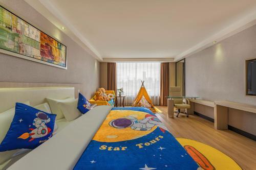 Meihao Mingyue Hotel International Finance City Keyun Road Metro Branch Room Type - King Room with Spa Bath
