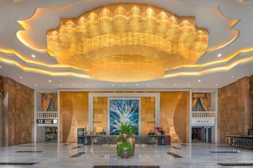 Meihao Mingyue Hotel International Finance City Keyun Road Metro Branch - Tap to explore photos