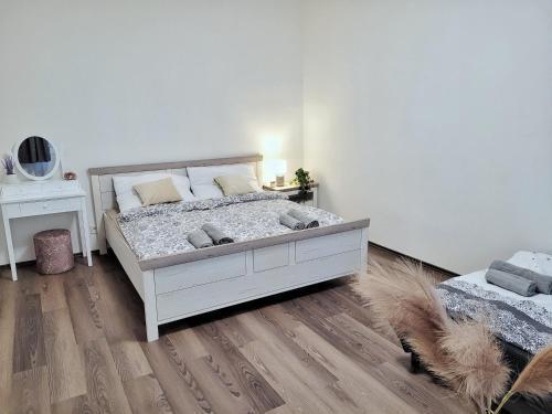 Modern apartment near Wenceslas Square - Tap to explore photos