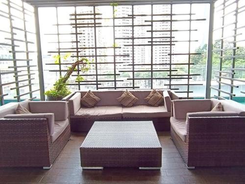 RM203A Bukit Bintang Balcony Studio Infinity Pool - Tap to explore photos