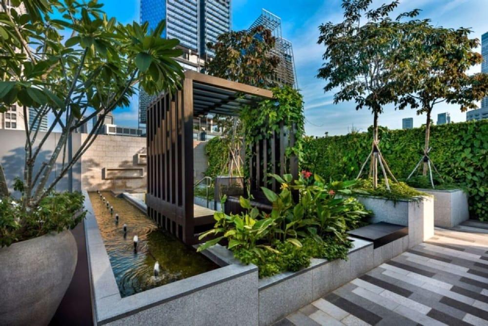 A Hotel Bugis 11Hrs Stay From 8PM To 9AM - Tap to explore photos