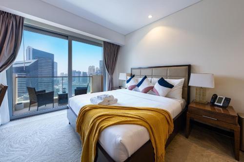 Luxury Address Res Dubai Marina 1BR- 2514