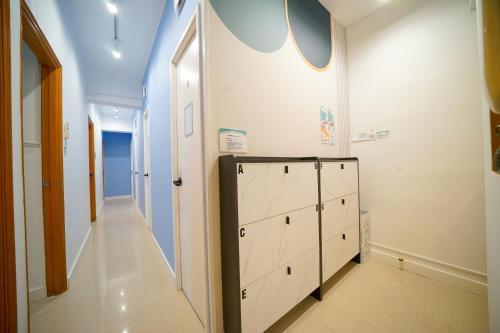 Student Accommodation - Gloucester Road - Tap to explore photos