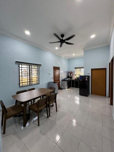 Afdal homestay - Tap to explore photos