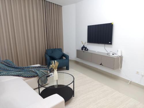 HARF5110-Luxury 1BR w pool & GYM - Tap to explore photos