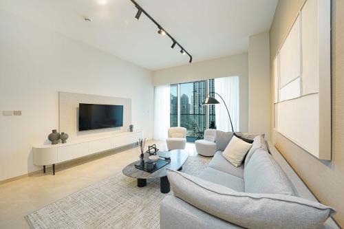 Holiday Retreat at touching distance to Burj Khalifa, downtown Dubai - Tap to explore photos
