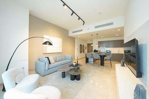 Holiday Retreat at touching distance to Burj Khalifa, downtown Dubai - Tap to explore photos