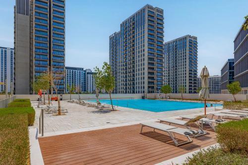Luxury Apt in Dubai Hills Burj Khalifa views - Tap to explore photos