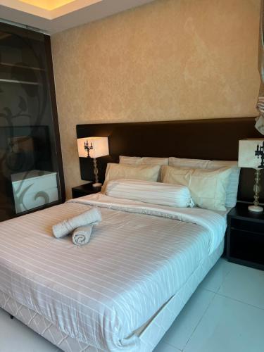 JULIE VILLA PLAZA DAMAS SUITES & RESIDENCES KUALA LUMPUR - Tap to explore photos