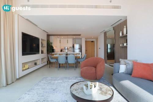 HiGuests - Beachside Oasis Stylish 2BR Apartment in La Vie - Tap to explore photos