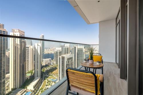 Luxury 2BR flat in Palace Residence