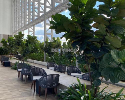 The Luxe - Balcony at 42 floor - KLCC View - 3 pax - Tap to explore photos