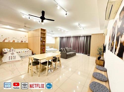 Vivo Soho Suite-5pax-Next to Midvalley, KL center - Tap to explore photos