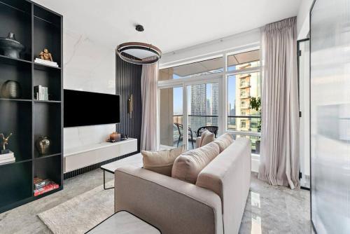 FIRST CLASS 2BR Premium City Escape - Tap to explore photos