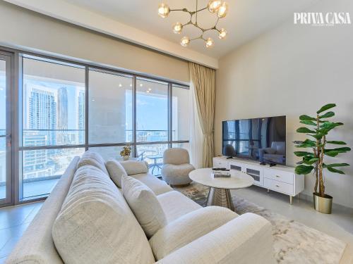 PRIVACASA - Vida Residences Creek Beach 901 - Tap to explore photos
