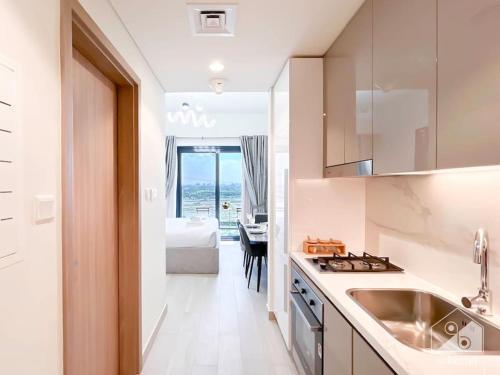 Balcony Studio Haven in Riviera - Tap to explore photos