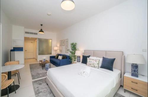 AWS Holiday Homes - Stylish Gem in the Palm