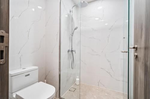 Boutique Style 2BR Agile Bukit Bintang by RumaBnB - Tap to explore photos