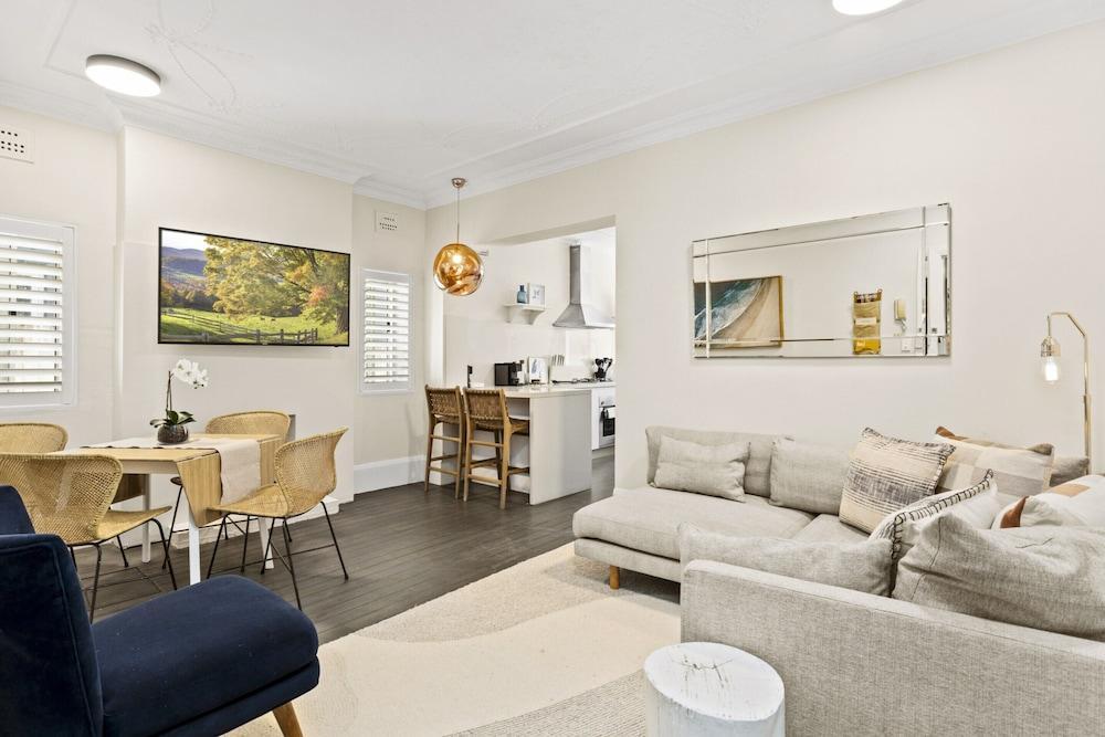 Comfy 2-bed Apartment With A/C Throughout - Tap to explore photos
