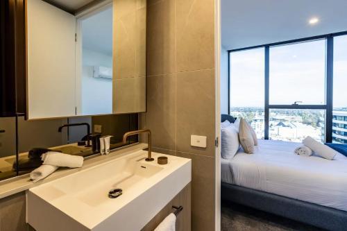 Sky Garden Heights Glen Waverley, Gym Access - Tap to explore photos