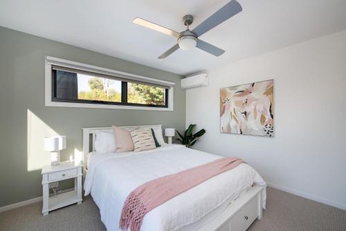 Rockleigh Bay - Gas Heated Spa and Solar Heated Pool - Tap to explore photos
