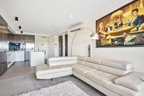 Riviera Edgewater Maribyrnong - Tap to explore photos