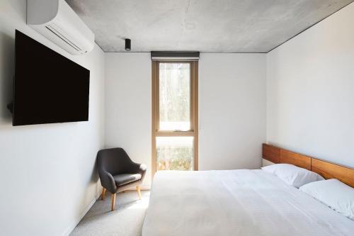 'Modern Minimalism' Slate Chic in the City