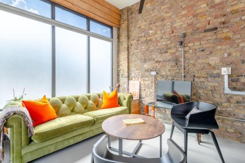 Sleek & Central 1BD Flat - Battersea Park - Tap to explore photos