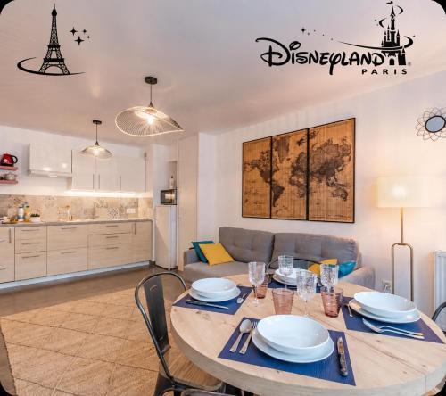Perfect Disney Getaway - Private Parking - Tap to explore photos