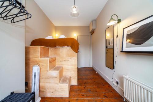 Beautiful and Spacious 1BR apt, Bethnal green - Tap to explore photos