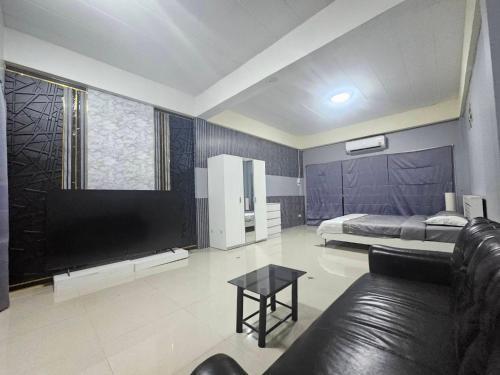 Future Hostel Pattaya Room Type - Family Studio