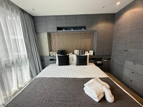 Luxury one apartment for rent Kamala - Tap to explore photos