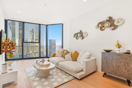 1 Bed APT with Incredible View - Melbourne Square - Tap to explore photos