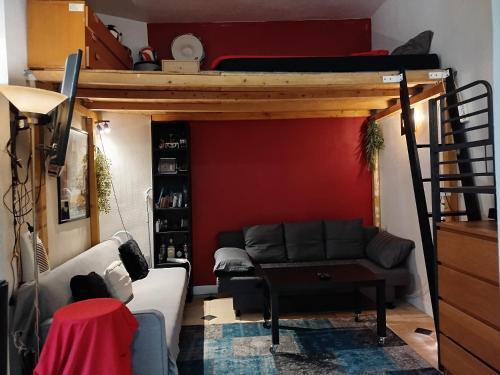 Studio sympa meublé et équipé Paris Nation. - Tap to explore photos