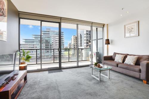 Grosvenor on Queens Luxury Melbourne CBD Apt