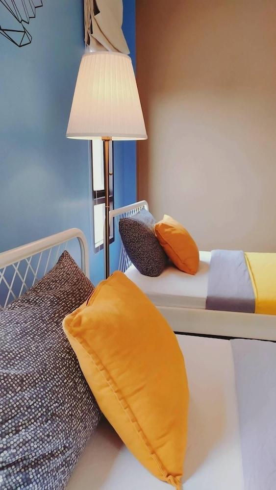 Peony's Home Room Type - Superior Twin Room, Balcony, City View Peony's Home Room Type - Superior Twin Room, Balcony, City View