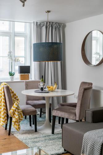 Square Mile Residences - Tap to explore photos