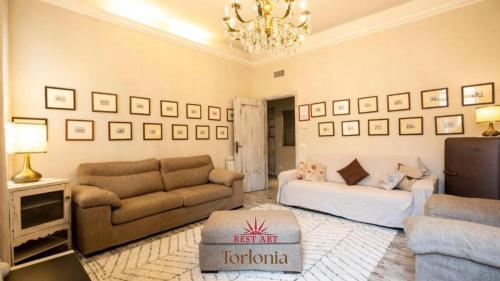 Restart Accommodations Rome - Tap to explore photos