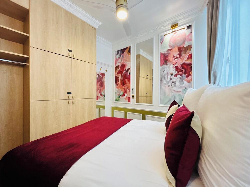 Merveil Luxury Suite - Marais - Charlot - Tap to explore photos