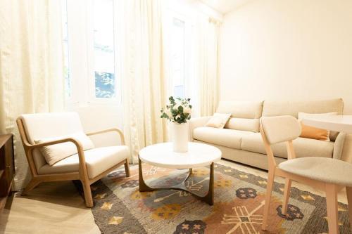 New Luxury apartment - 4 people - Tap to explore photos