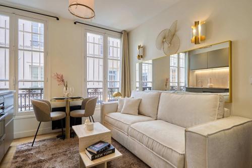 Elegant Studio Bastille - Le Marais - Tap to explore photos