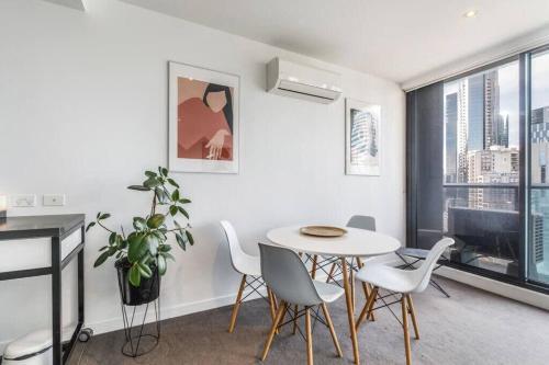 Southbank Bella - New Listing - Tap to explore photos