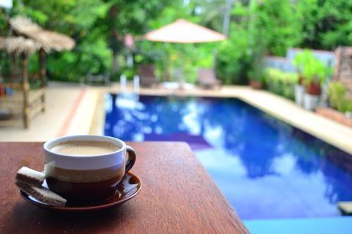 Ananas Samui Hostel - Tap to explore photos