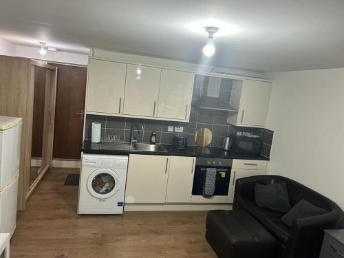 Hometel Nice Cute Apartment - Tap to explore photos