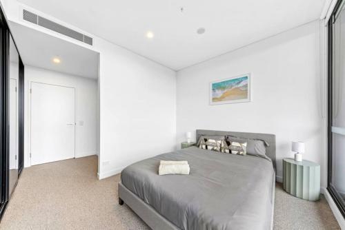 Exquisite High-End Retreat in Macquarie Park - Tap to explore photos