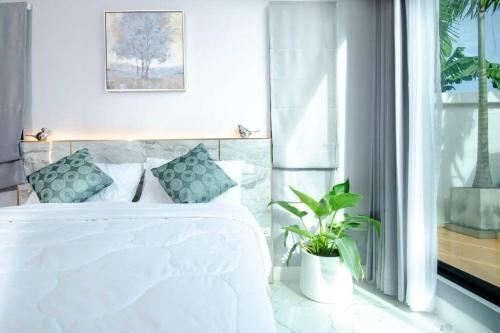 Phirom pool villa pattaya - Tap to explore photos