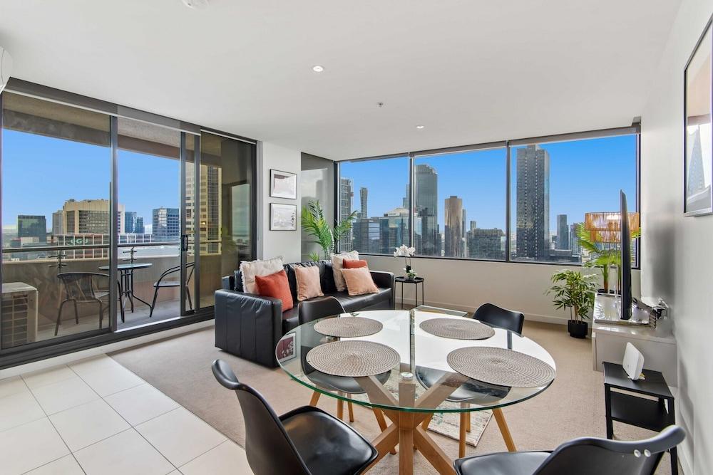 Pristine 2-bed Central Apartment With City Views