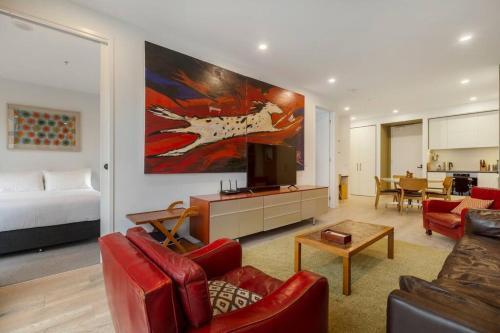 Lovely 2 bedroom unit in North Melbourne - 03068 - Tap to explore photos