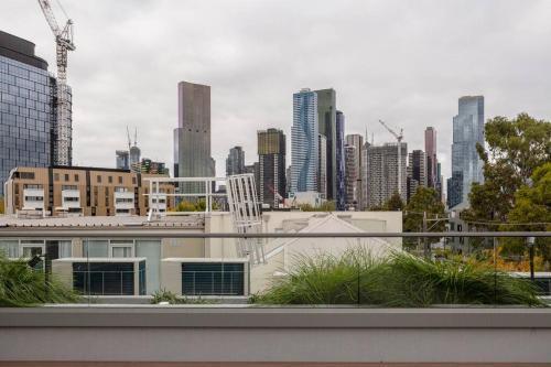 Lovely 2 bedroom unit in North Melbourne - 03068