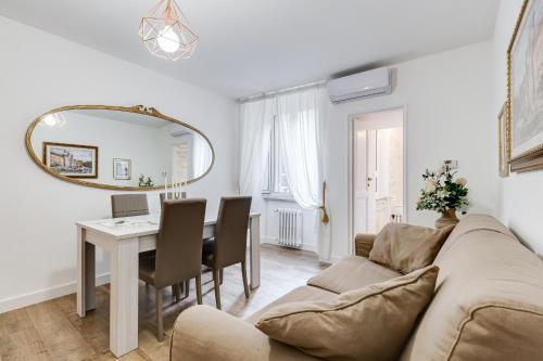 Living Rome Repubblica apartment - Tap to explore photos